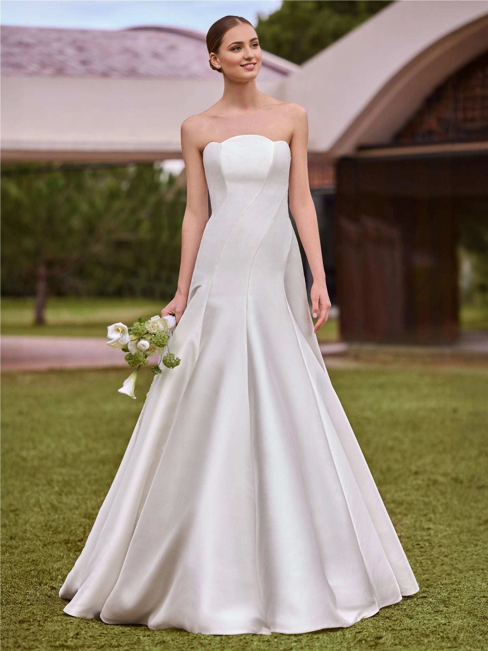 Glamorous A Line Strapless Sleeveless Zip Back Floor Length Wedding Dress
