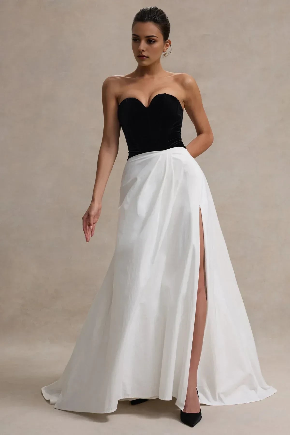 Glamorous Ball Gown Sweetheart Neck Sleeveless Bow Back Floor Length Evening Dress