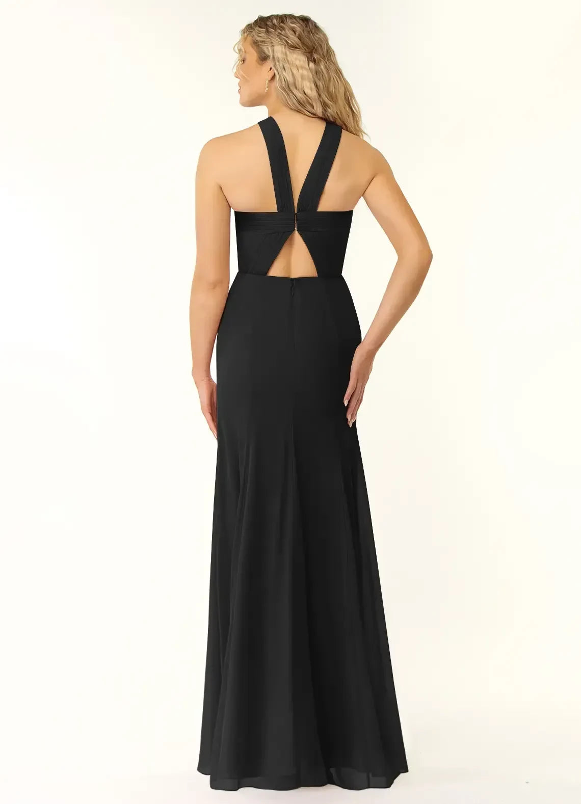 Glamorous Halter Neck Sleeveless Keyhole Back Floor Length Bridesmaid Dress