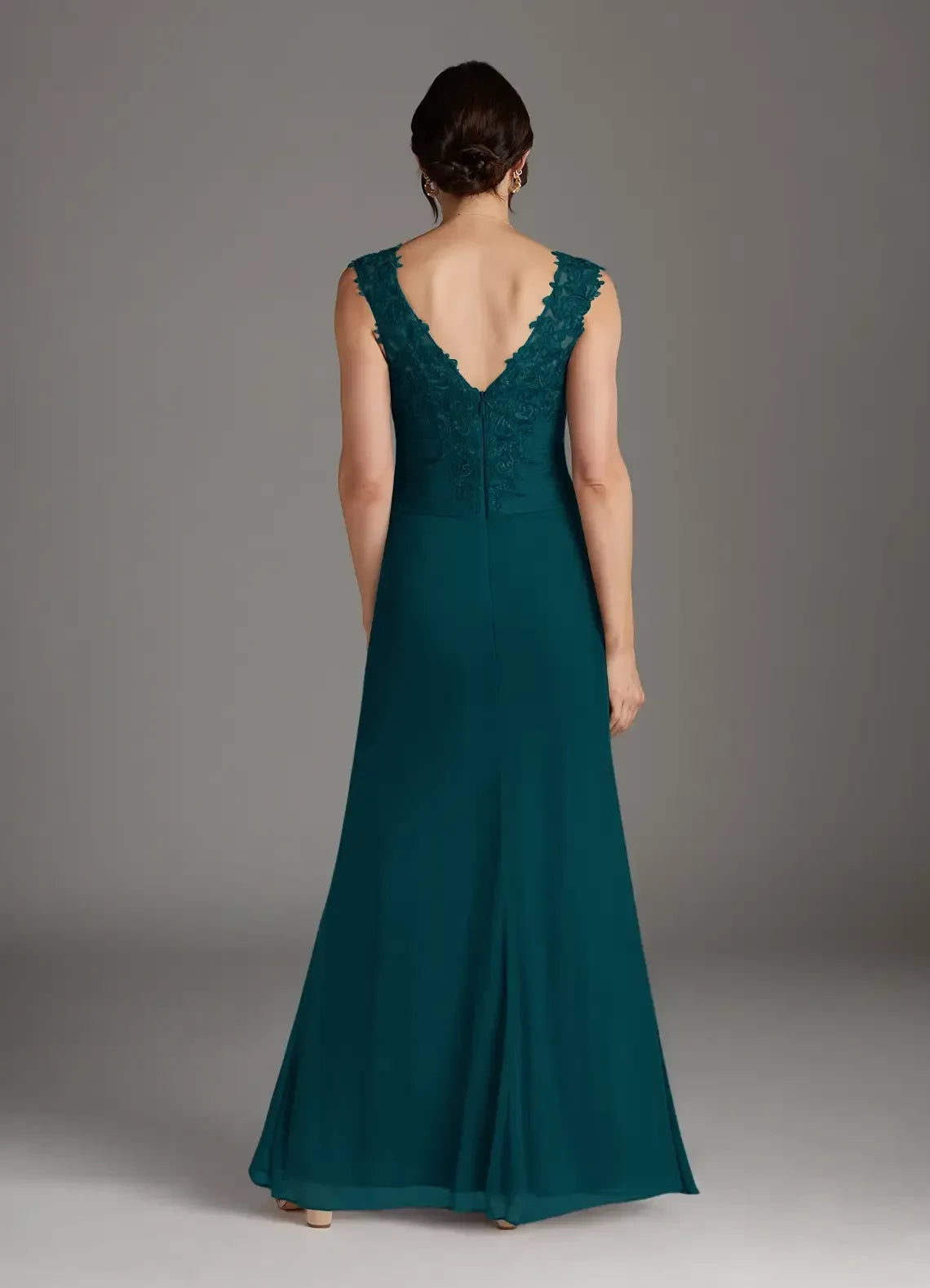 Gorgeous A Line V Neck Sleeveless Lace Back Floor Length Mother of the Bride Dress