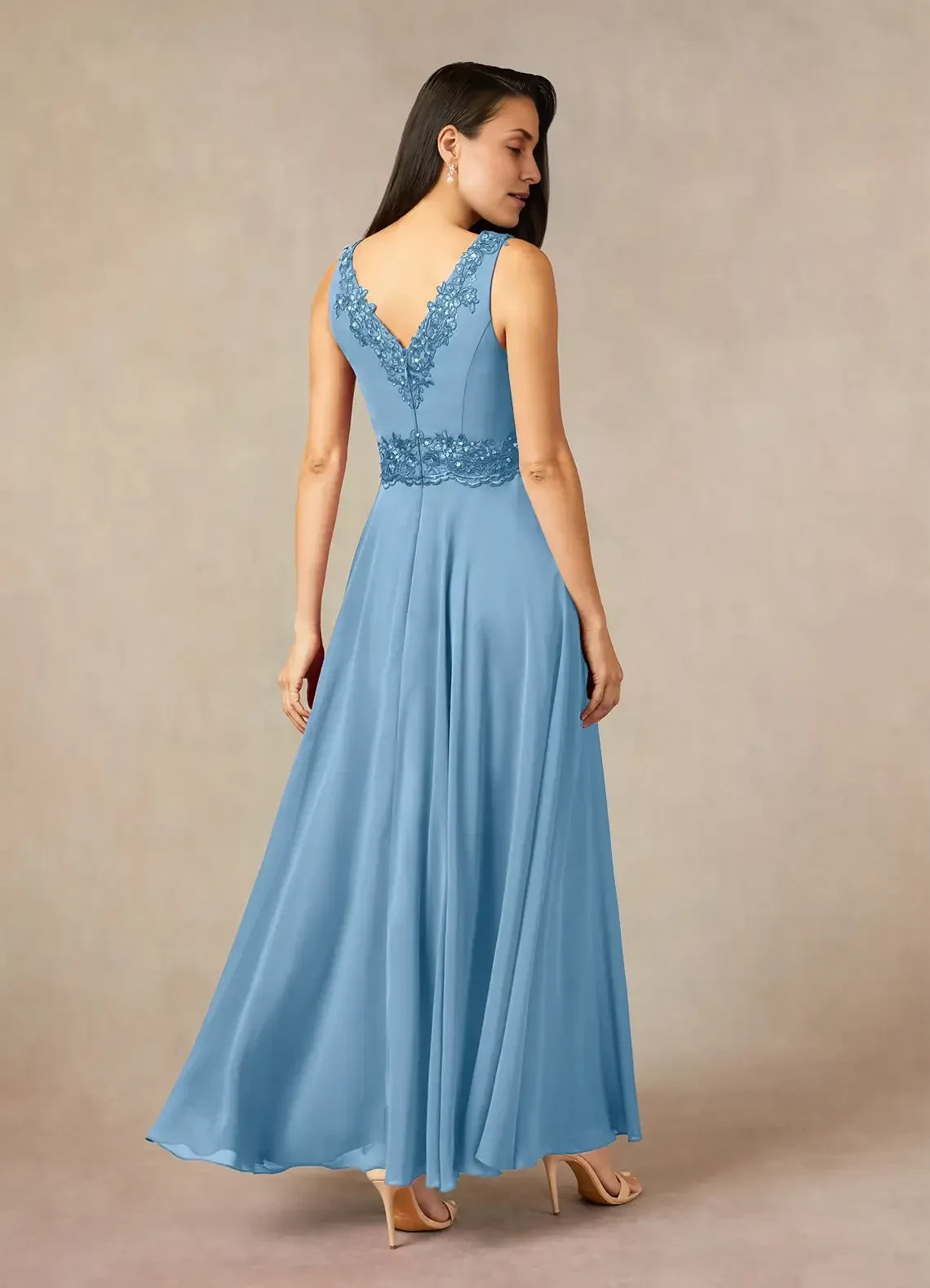 Gorgeous A Line V Neck Sleeveless Zipper Back Floor Length Mother of the Bride Dress