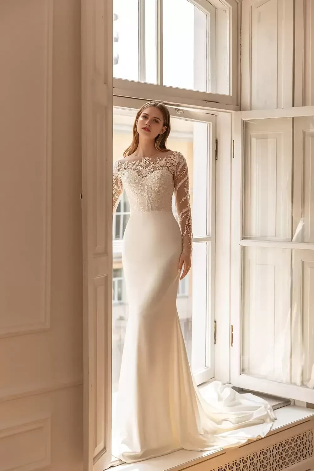 Gorgeous Mermaid Illusion Neckline Lace Long Sleeve Open Back Long Length Wedding Dress