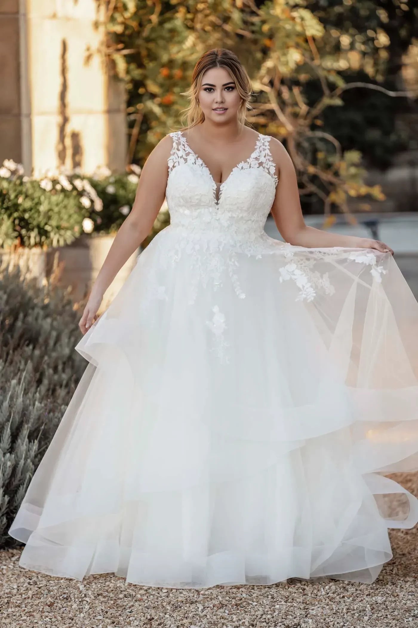 Gorgeous Plus Size Ball Gown Plunging V Neck Sleeveless Lace Back Floor Length Wedding Dress