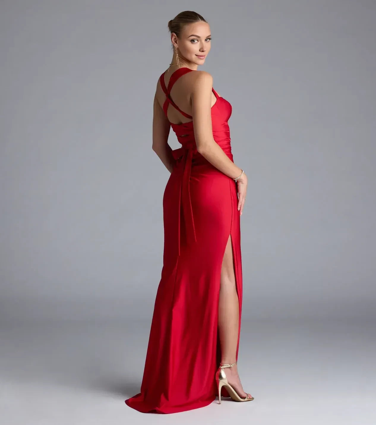Gorgeous Trumpet Sweetheart Neck Sleeveless Crisscross Tie Back Floor Length Bridesmaid Dress