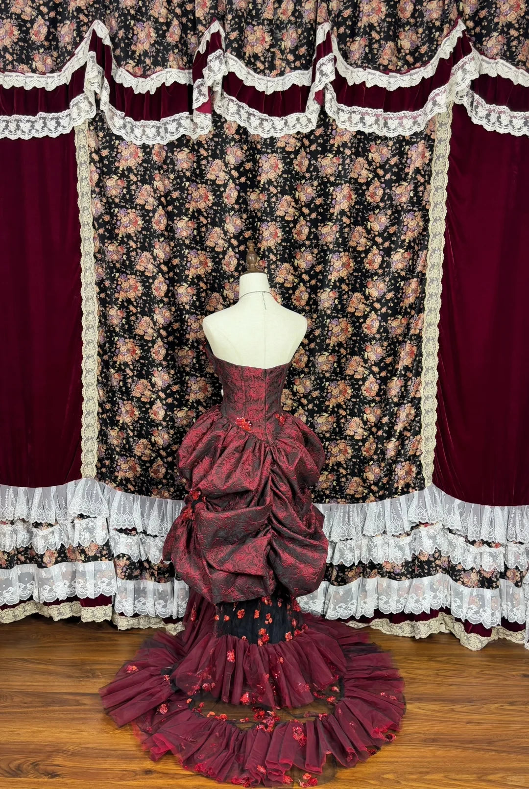 Gorgeous Burgundy Sweetheart Rose Applique Strapless Floor-length Ball Gown Prom Dress Party Dress Cocktail Dress Homecoming Dress Evening Dress