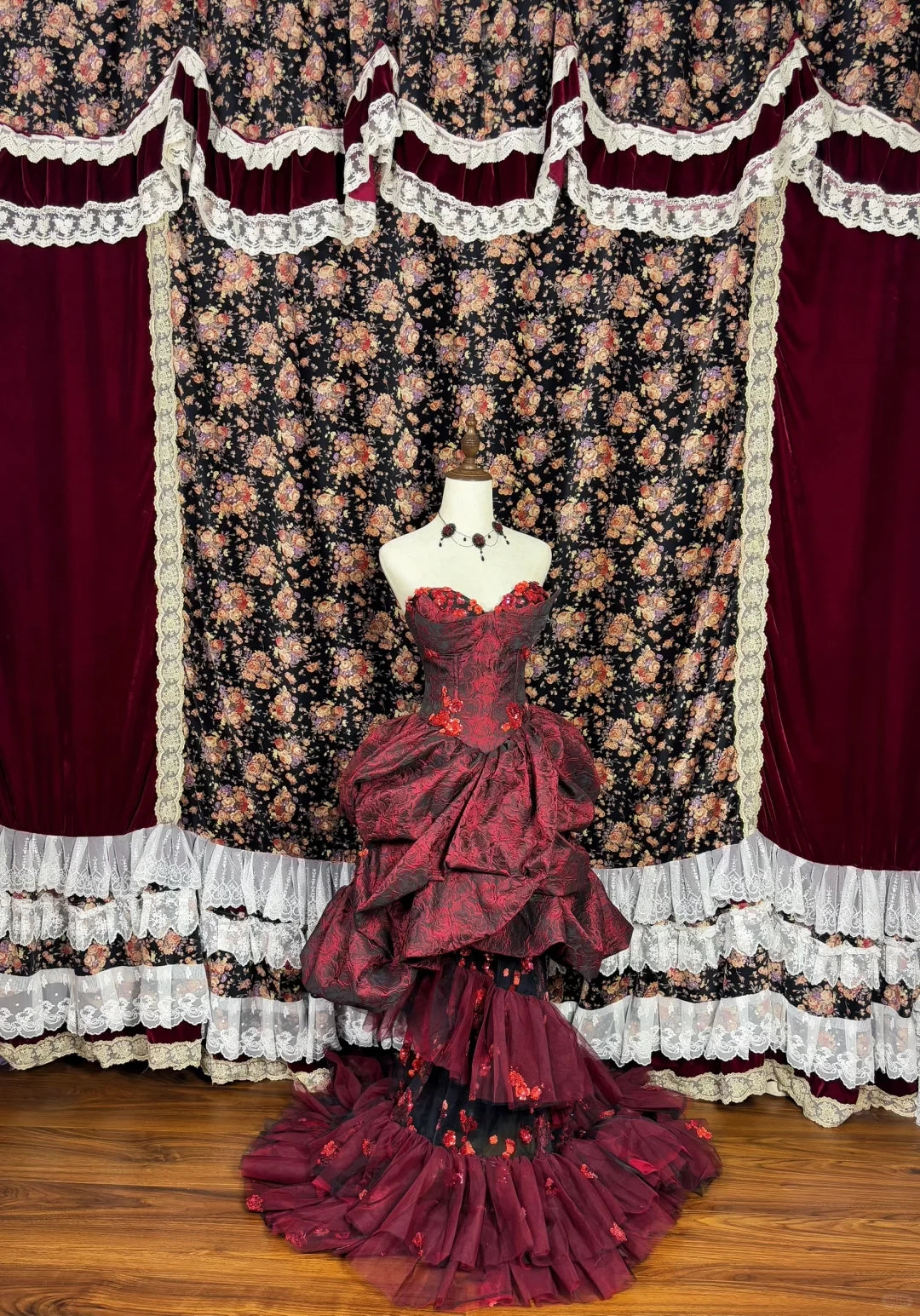 Gorgeous Burgundy Sweetheart Rose Applique Strapless Floor-length Ball Gown Prom Dress Party Dress Cocktail Dress Homecoming Dress Evening Dress