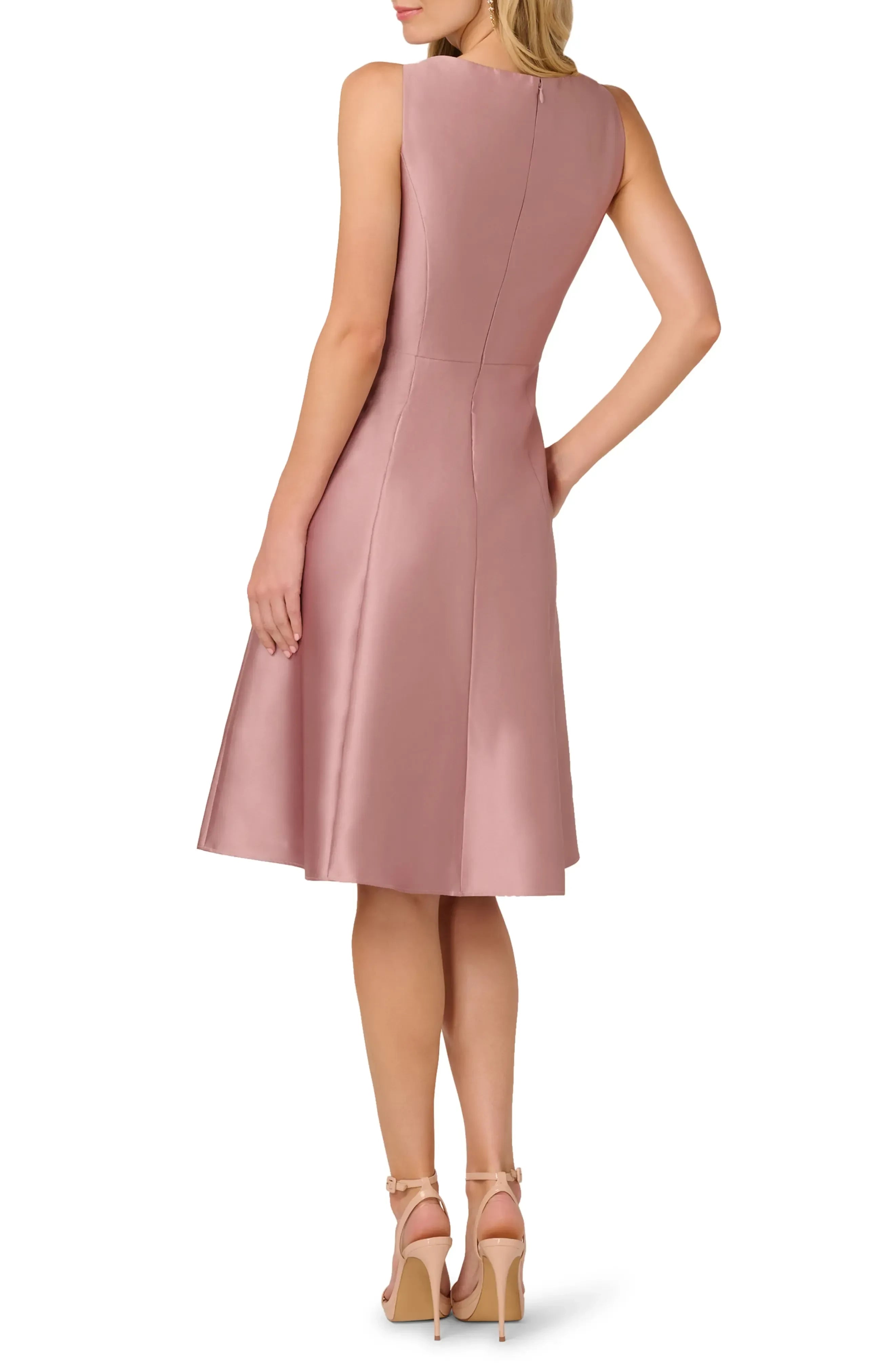 Graceful A Line Boat Neck Sleeveless Zipper Back Knee Length Evening Dress