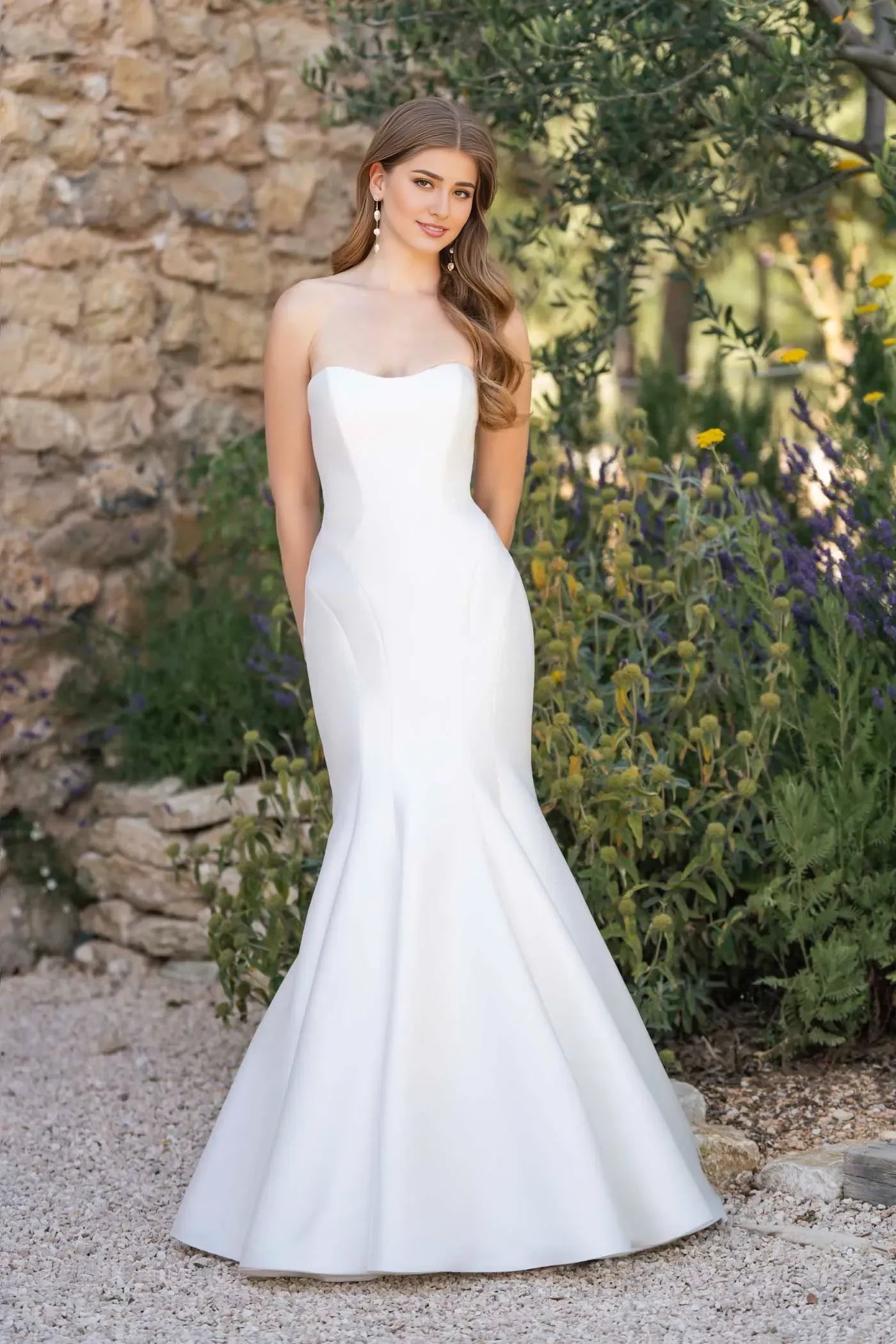 Graceful Trumpet Strapless Sleeveless Button Back Floor Length Wedding Dress