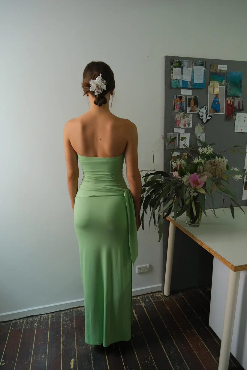 Green Strapless Long Sleeveless Off-the-shoulder Long Prom Dress Party Dress Cocktail Dress Homecoming Dress Evening Dress