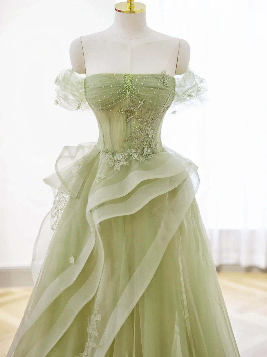 Green Tulle  Lace-up Long Floor Length Prom Dress Beautiful A-Line Evening Party Dress with Lace