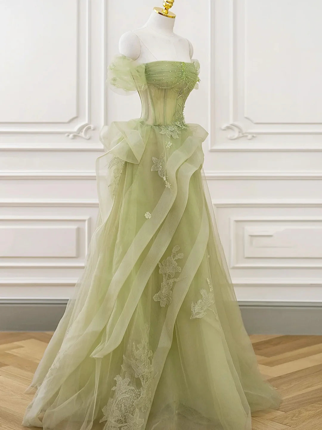 Green Tulle  Lace-up Long Floor Length Prom Dress Beautiful A-Line Evening Party Dress with Lace