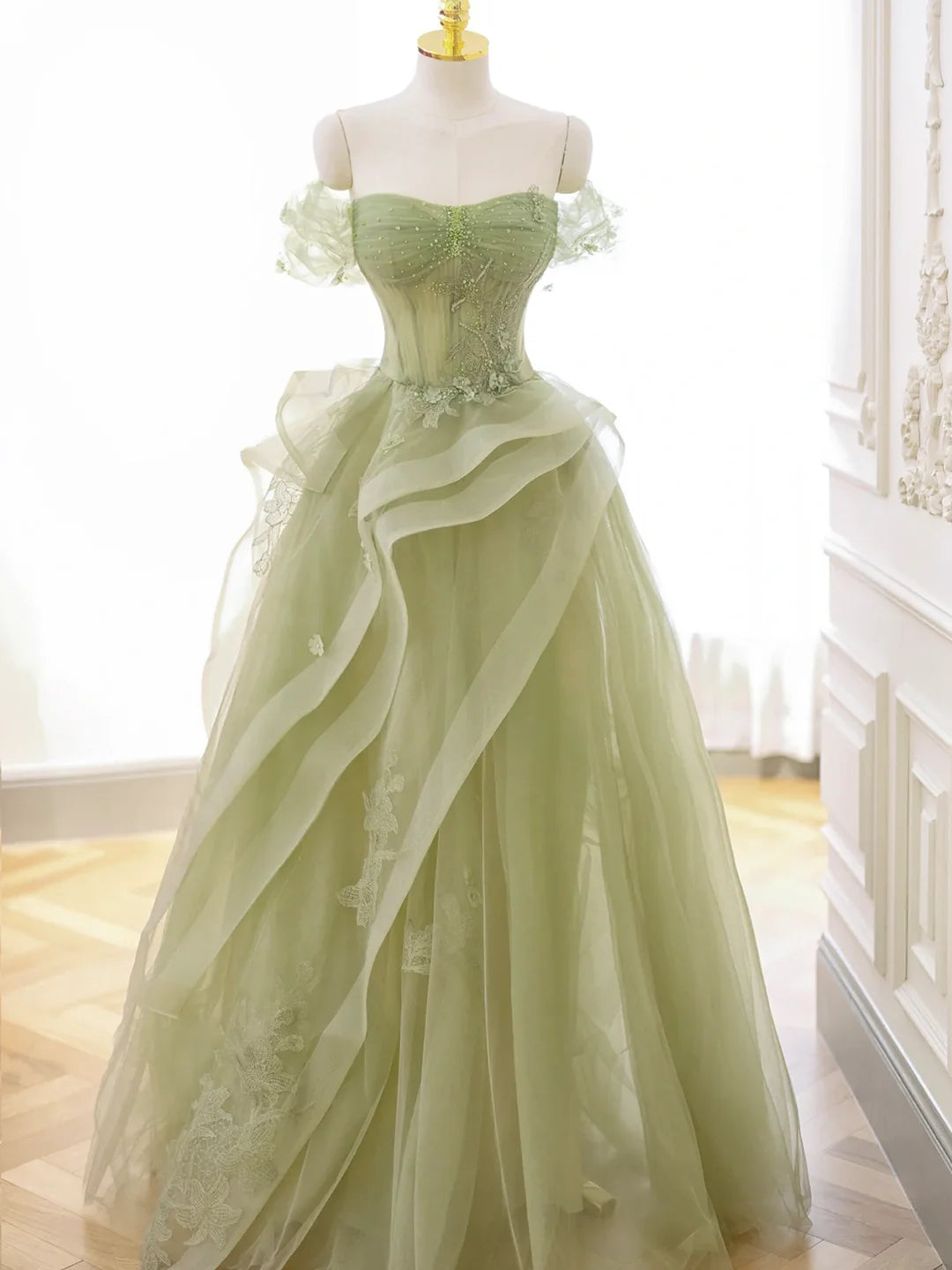 Green Tulle  Lace-up Long Floor Length Prom Dress Beautiful A-Line Evening Party Dress with Lace