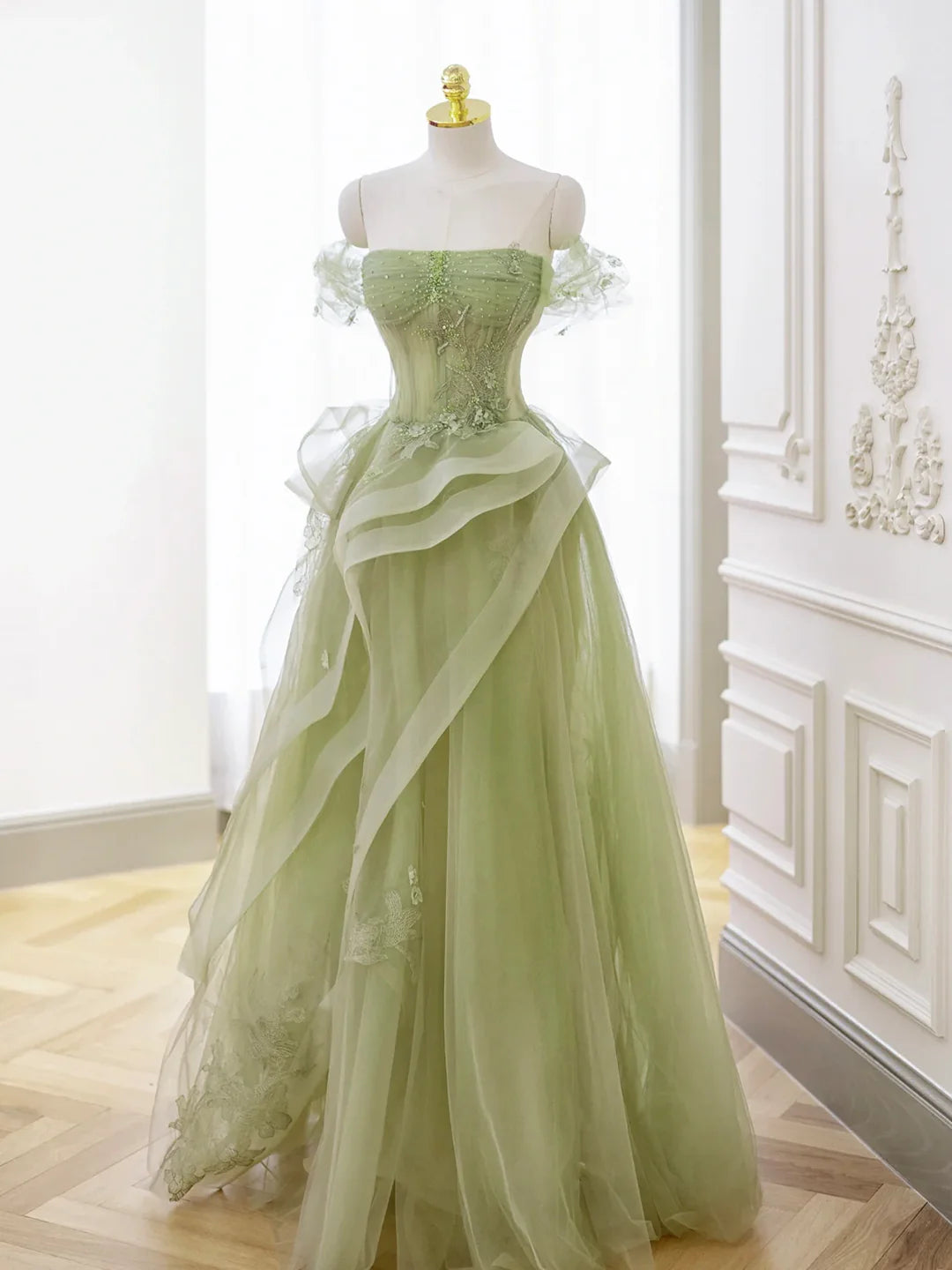 Green Tulle  Lace-up Long Floor Length Prom Dress Beautiful A-Line Evening Party Dress with Lace