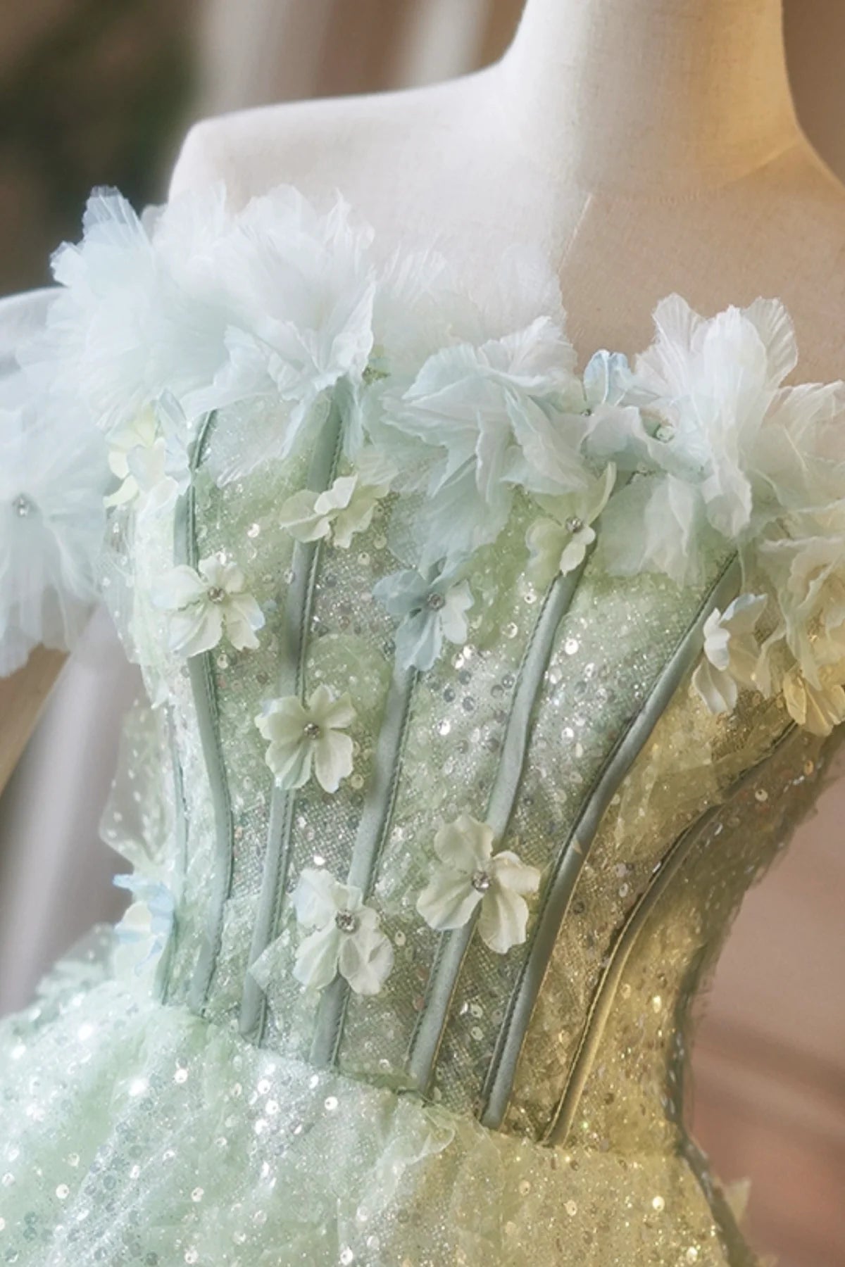 Green Tulle Sequins Short Knee length Prom Dress Lovely A-Line Homecoming Dresses Dress