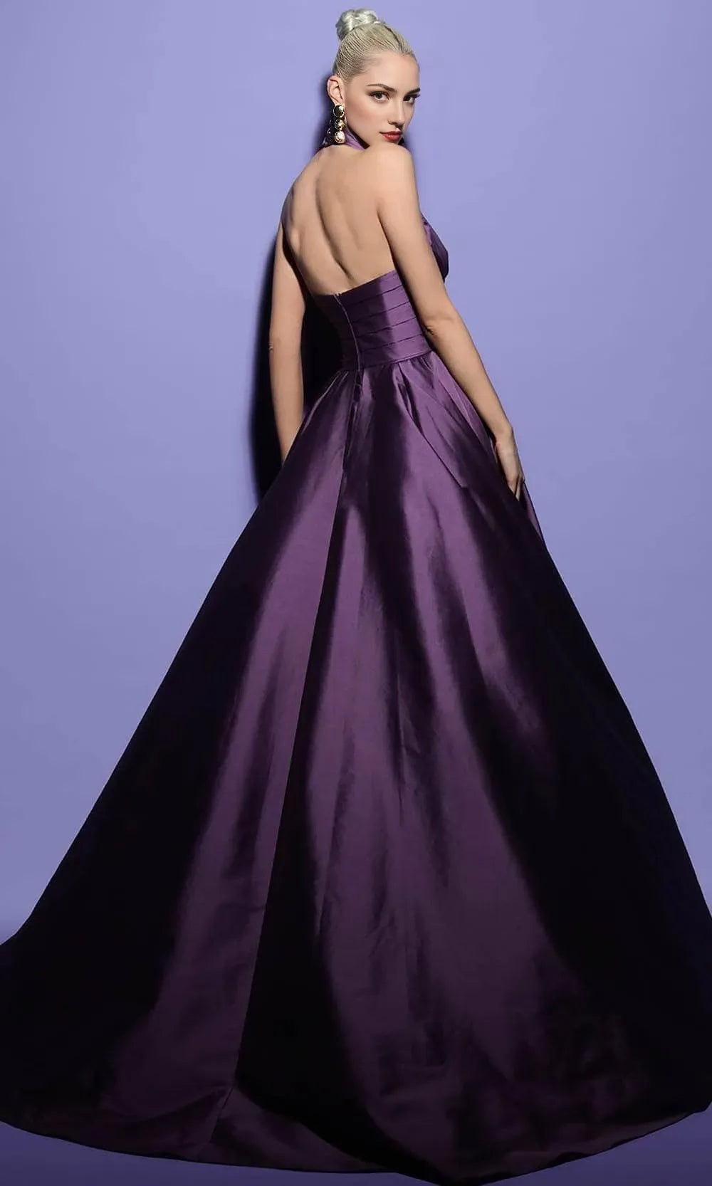 Halter Sleeveless A-Line Classic Lavender Off the shoulder Floor length Prom Dress For Sale For Women