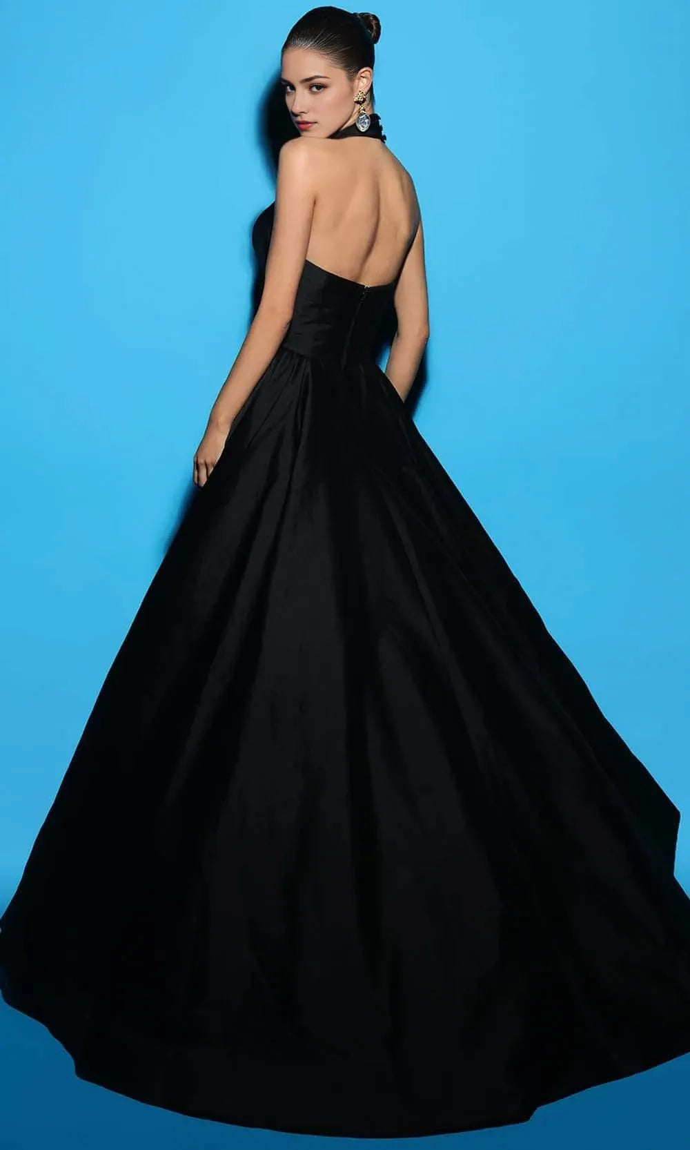 Halter Sleeveless A-Line Simple Black Off the shoulder Floor length Prom Dress For Sale For Women