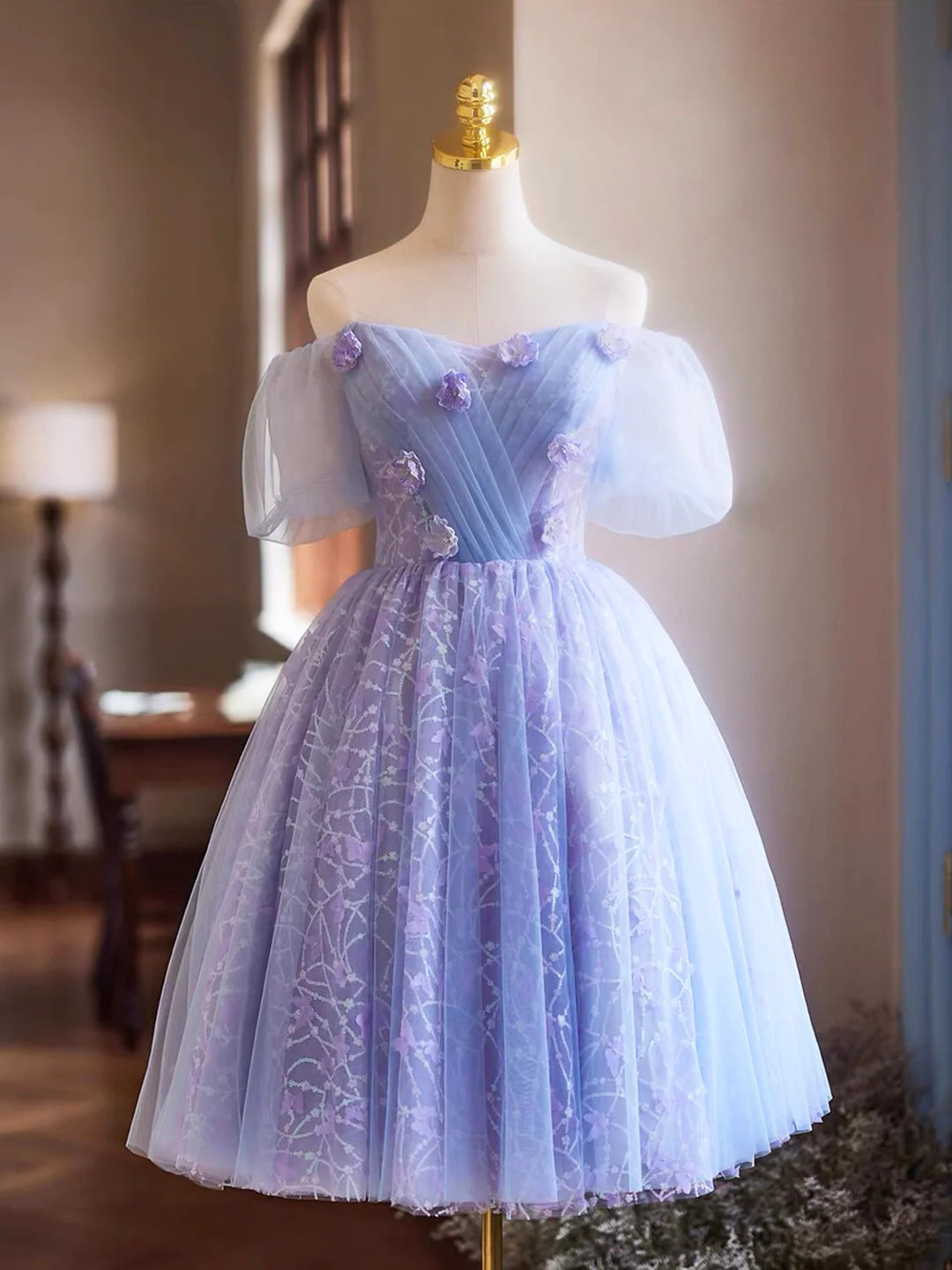 Lavender Appliques Sequins Knee length Party Dress Beautiful A-Line Short Prom Dress Homecoming Dresses