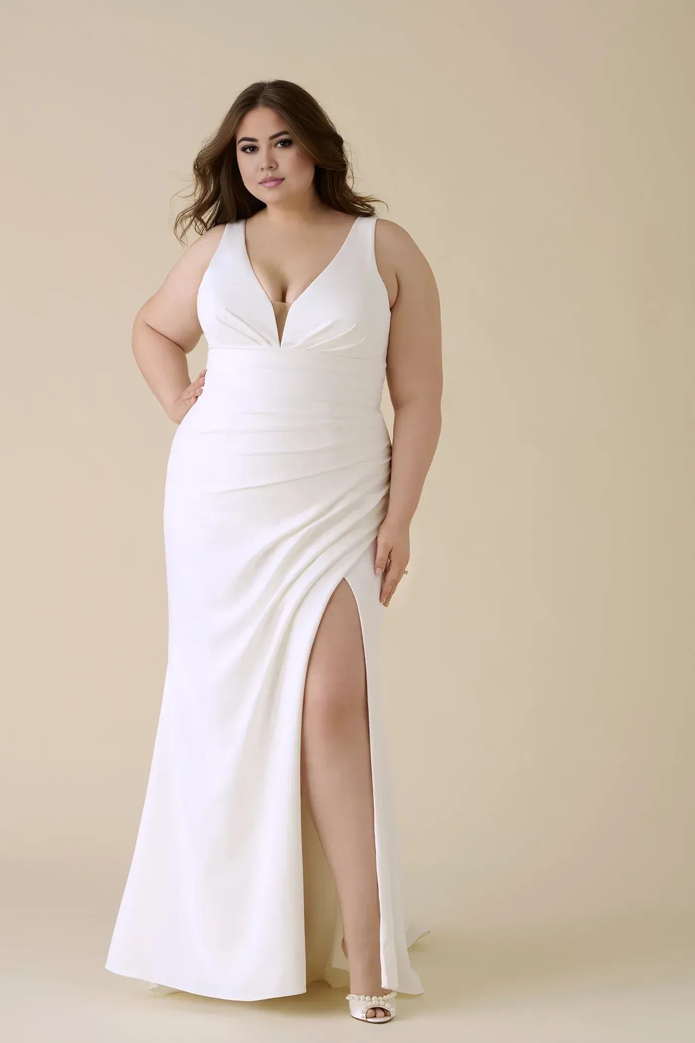 Lovely Plus Size Trumpet Plunging V Neck Sleeveless Open Back Floor Length Wedding Dress
