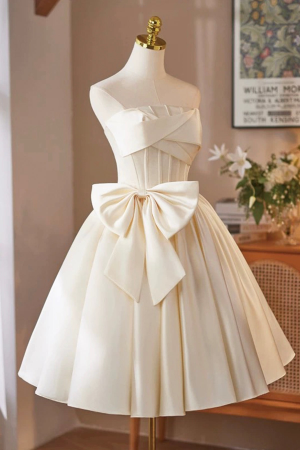 Lovely A-Line Strapless Champagne Satin Short Prom Dress Party Dress with Corset
