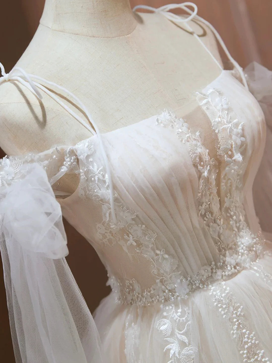 Lovely A-Line Tulle Lace Prom Dress Ivory Off the Shoulder Knee Length Party Dress Homecoming Dresses