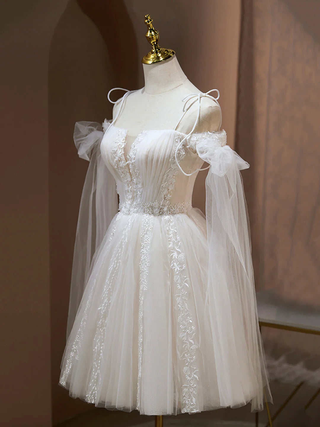 Lovely A-Line Tulle Lace Prom Dress Ivory Off the Shoulder Knee Length Party Dress Homecoming Dresses