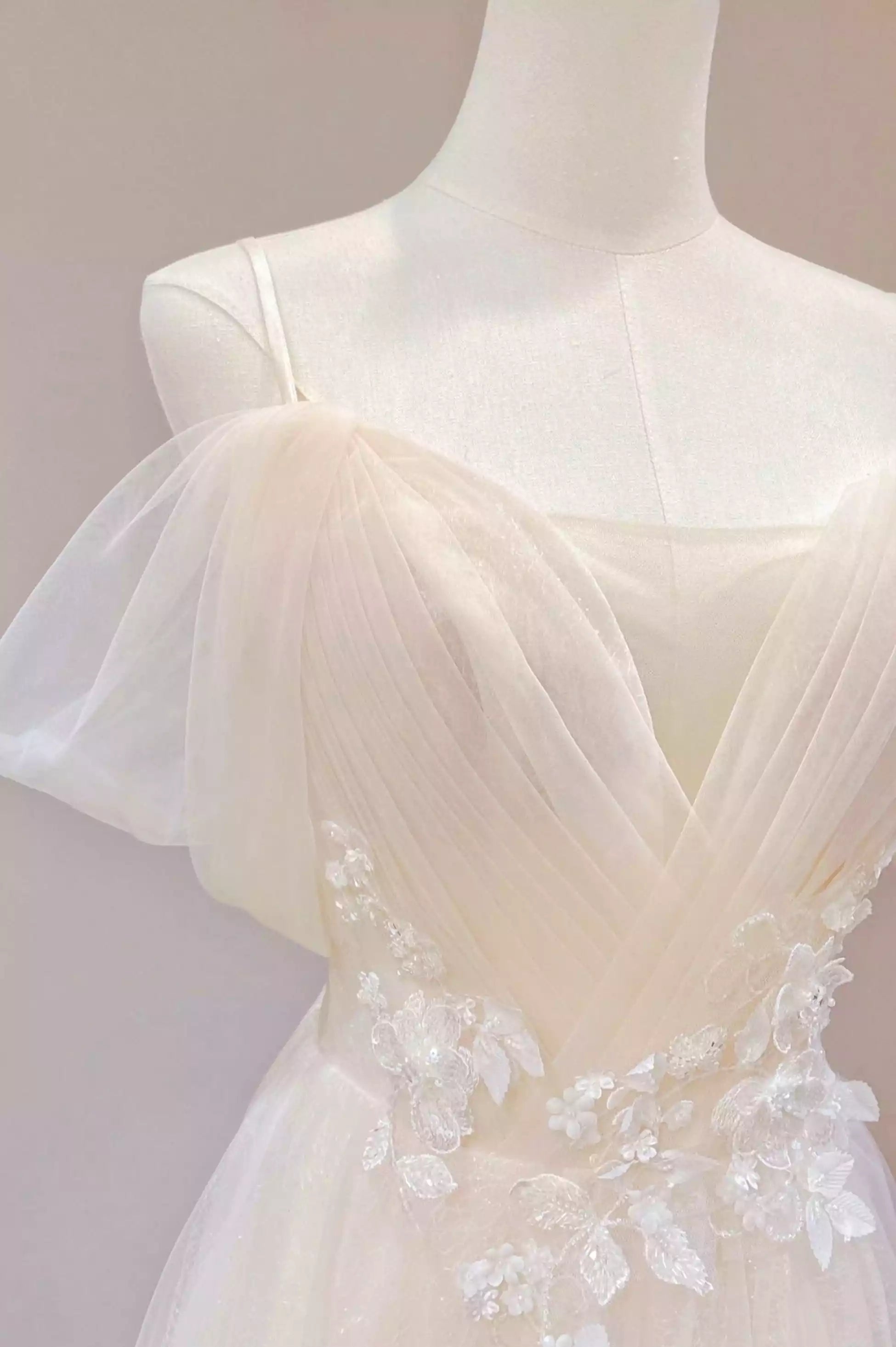 Lovely Lace Champagne Tulle Long Prom Dress Formal Evening Dress