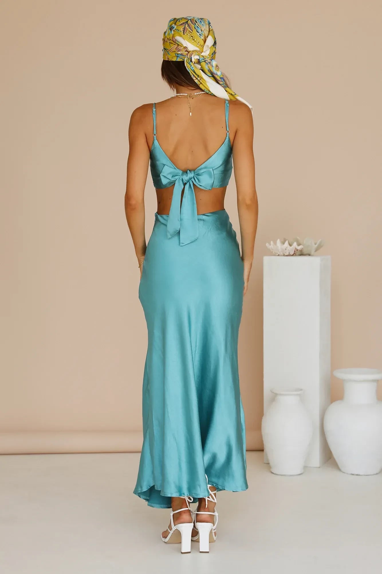 Luxe Mermaid Plunge Neck Sleeveless Tie Back Floor Length Prom Dress