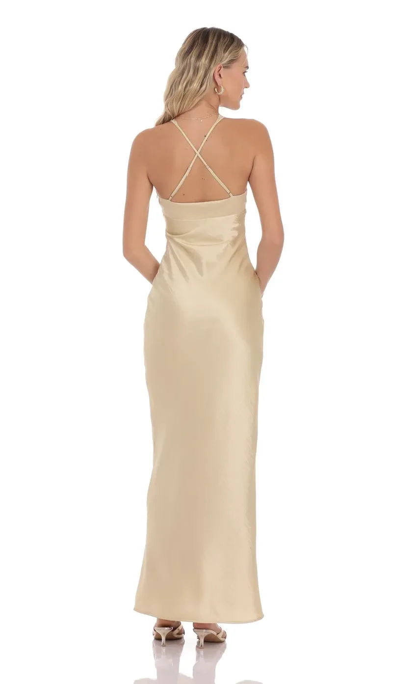 Luxurious Sheath Halter Neck Sleeveless Criss Cross Back Floor Length Evening Dress