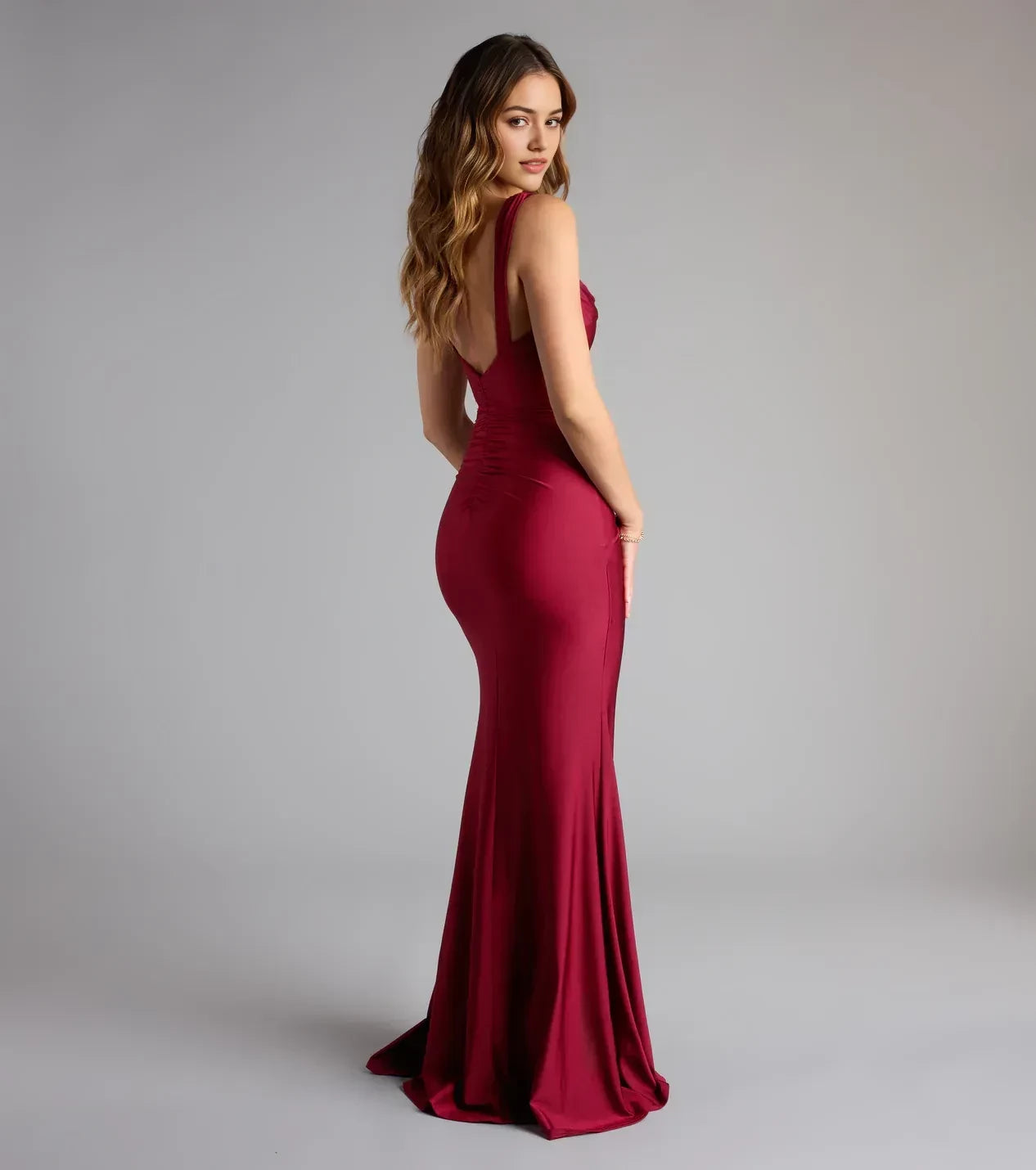 Luxurious Trumpet Cowl Neck Sleeveless Open Back Floor Length Prom Dress