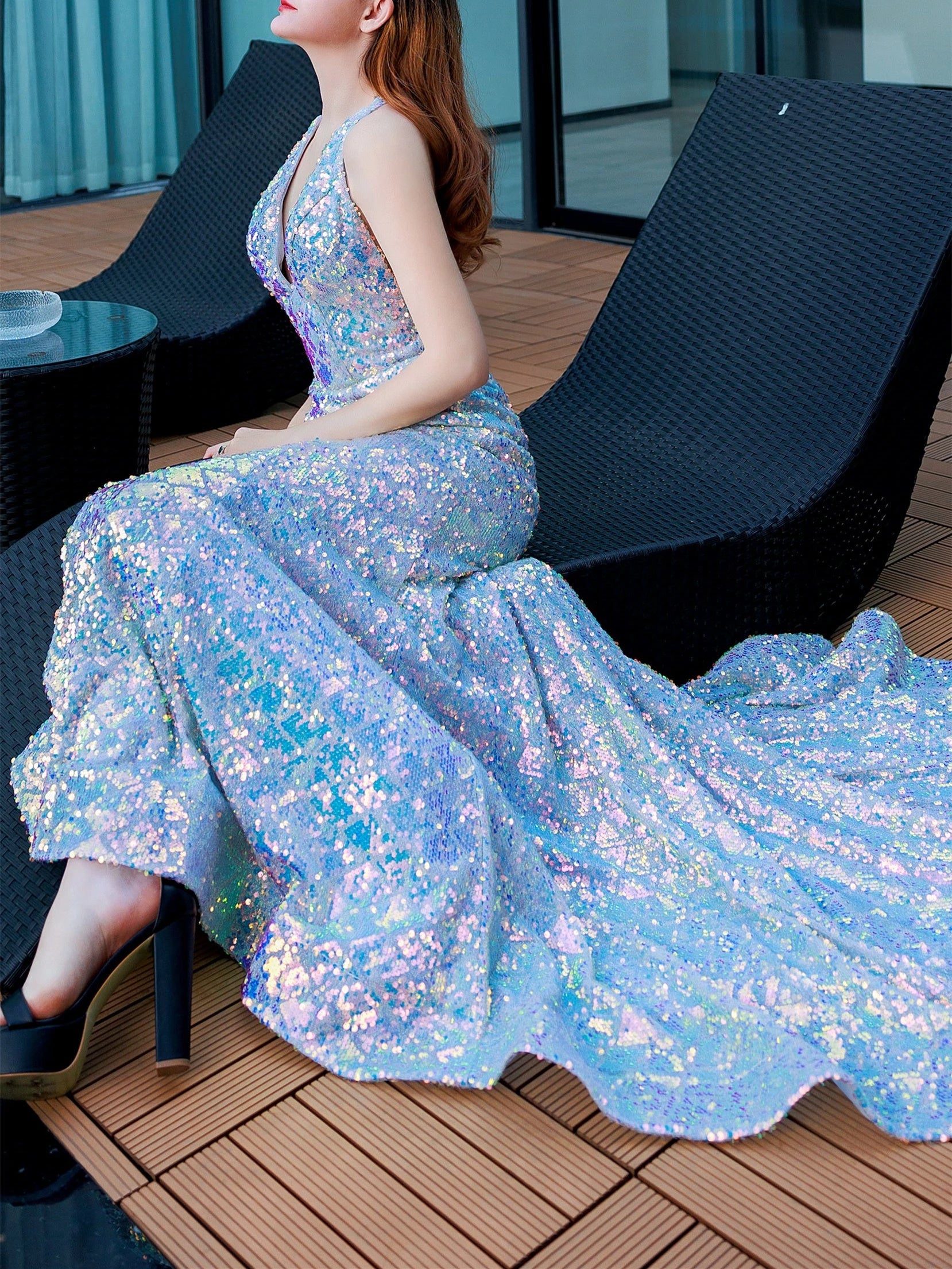 Mermaid V-Neck Sweep Train with Sequin Evening Dresses