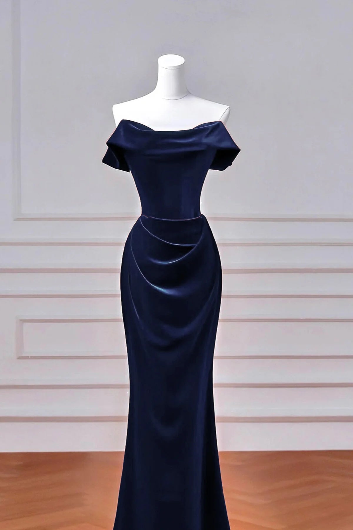 Navy Velvet Long Prom Dress Mermaid Off the Shoulder  Lace-up Dress ﻿
