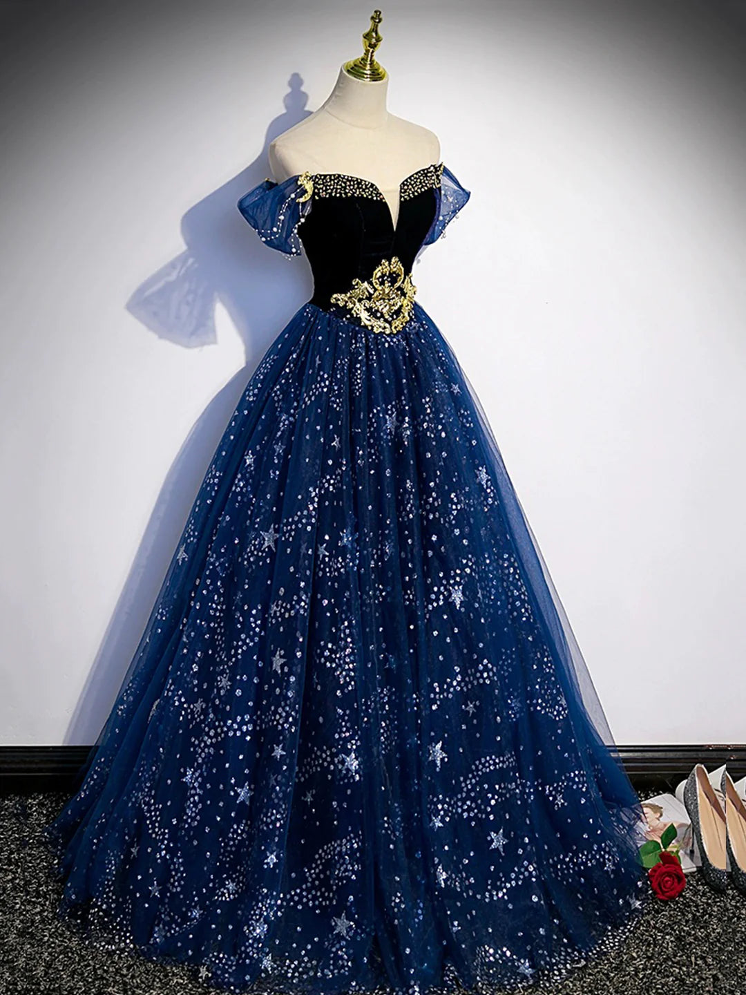 Off the Shoulder Blue Tulle Floor Length Prom Dress with Beaded Evening Party Dress