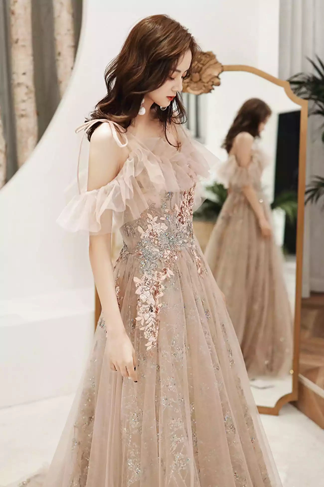 Off the Shoulder Champagne Tulle Sequins Long Formal Party Dresses Prom Dresses