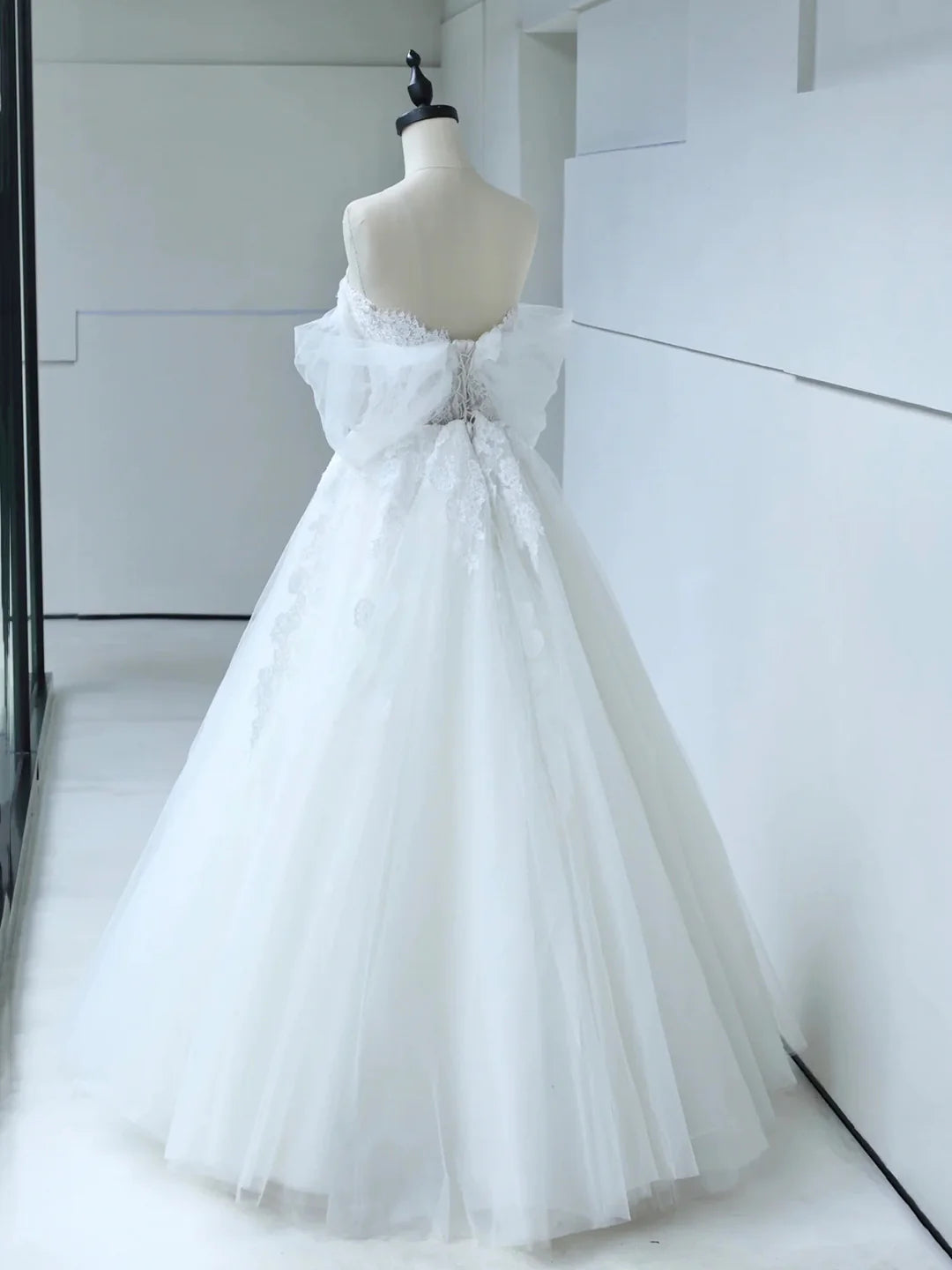 Off the Shoulder Sweetheart White Tulle Lace Long Prom Dress with Corset Evening Dress Wedding Dresse