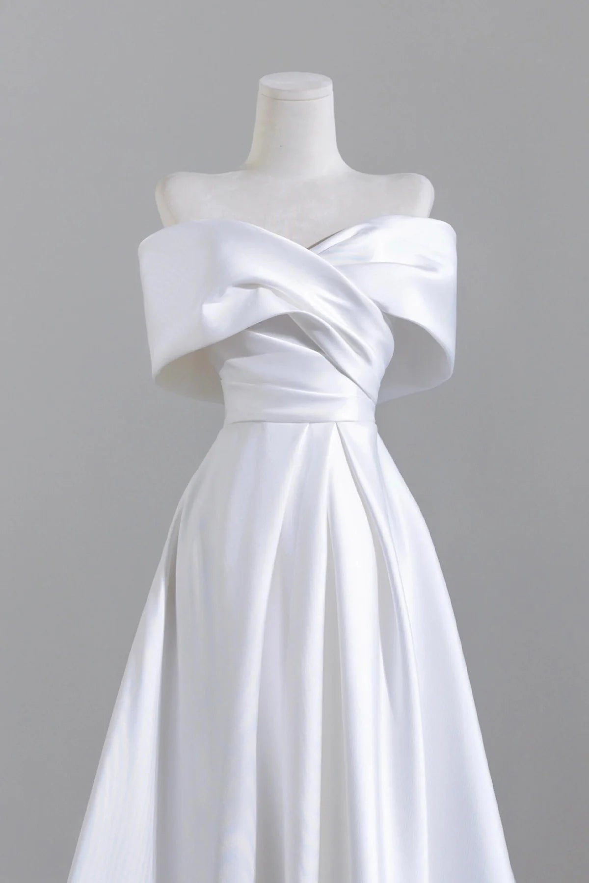 Off the Shoulder White Satin Long Prom Dress Elegant A-Line Evening Party Dress Wedding Dresses