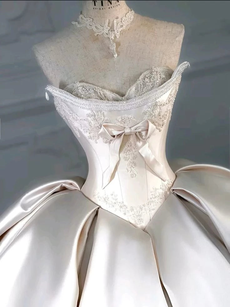 Princess Ball Gown Strapless Lace Appliques Satin Prom Dress 18th Floor length Off-the-shoulder Prom Dress Cocktail Dress Homecoming Dress Evening Dress Wedding Dresses