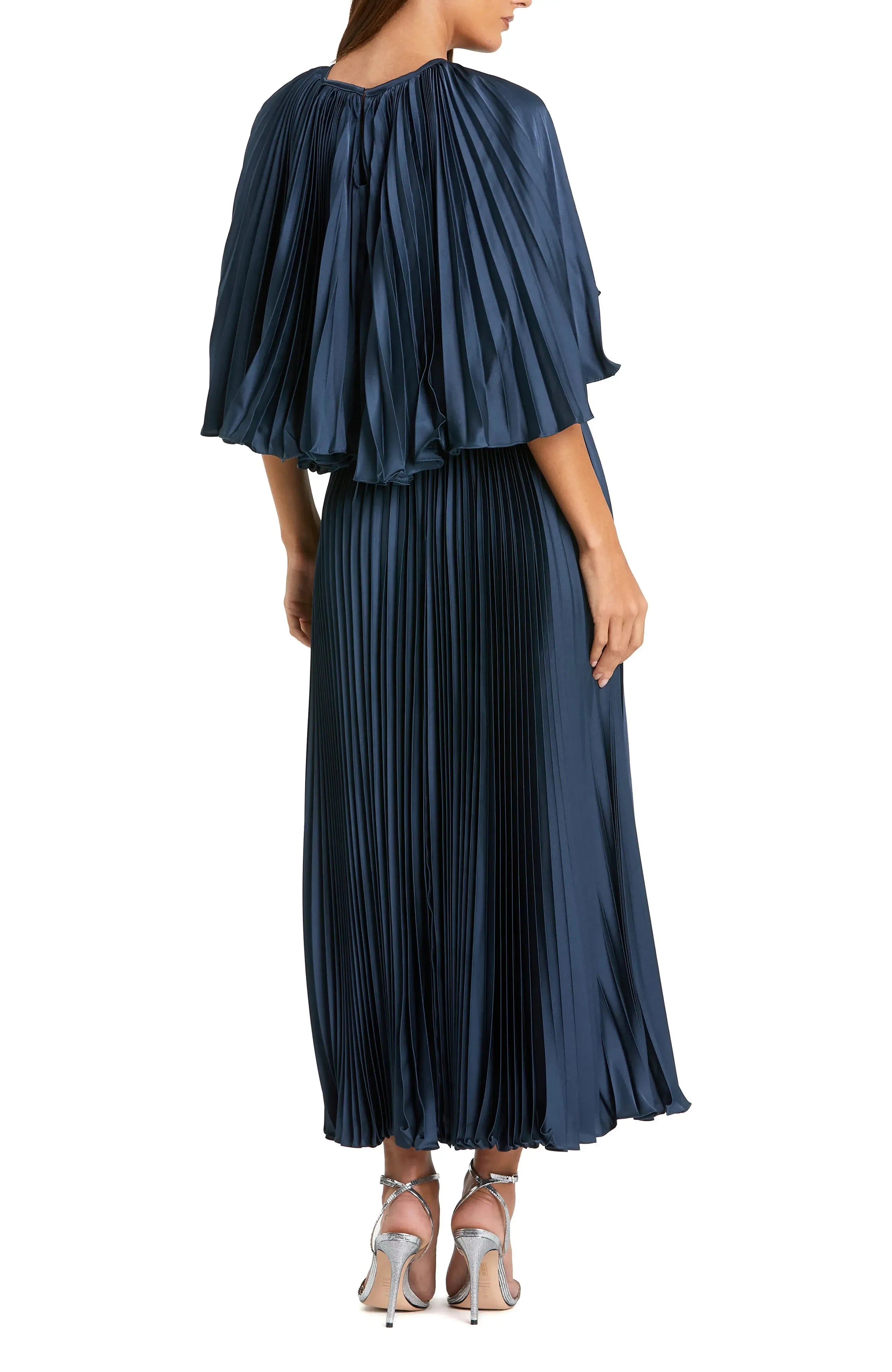 Refined Pleated A Line Crew Neck Cape Sleeve Zipper Back Floor Length Evening Dress