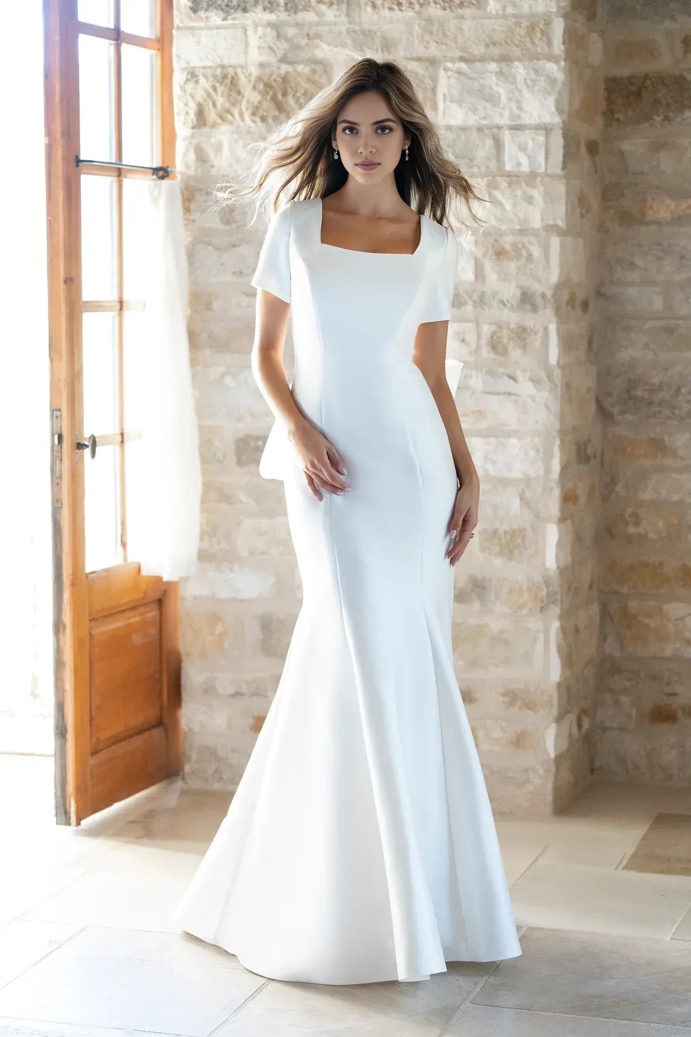 Refined Trumpet Square Neck Short Sleeve Bow Back Floor Length Wedding Dress