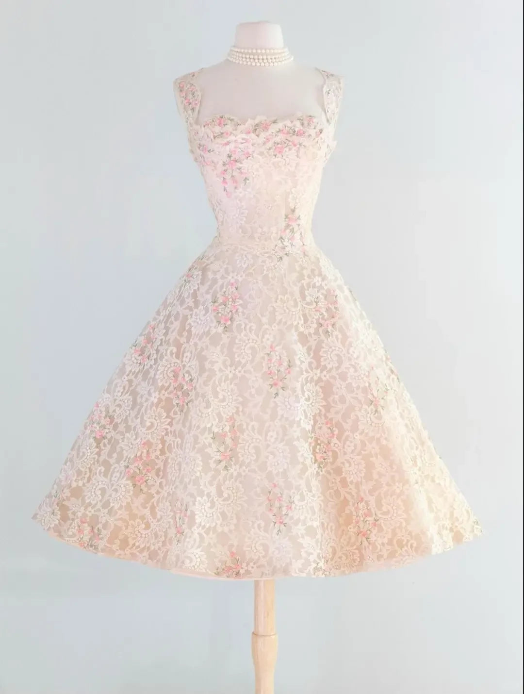 Retro Pink Floral Exquisite Embroidery Design A-Line Short Prom Dress Party Dress Cocktail Dress Homecoming Dress Evening Dress