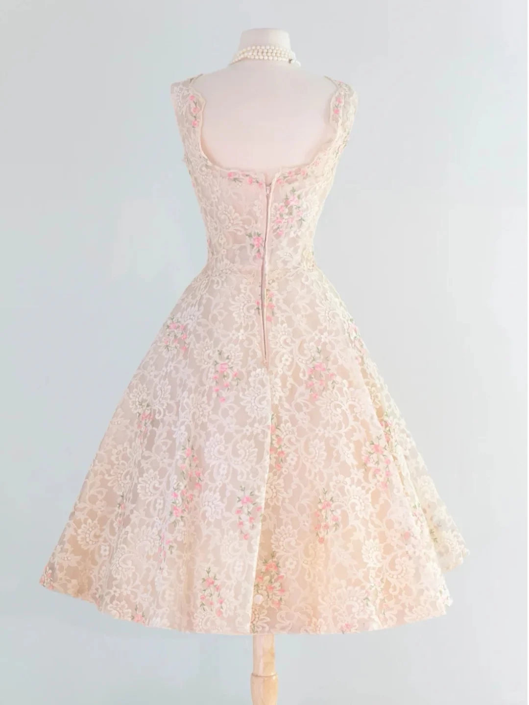 Retro Pink Floral Exquisite Embroidery Design A-Line Short Prom Dress Party Dress Cocktail Dress Homecoming Dress Evening Dress