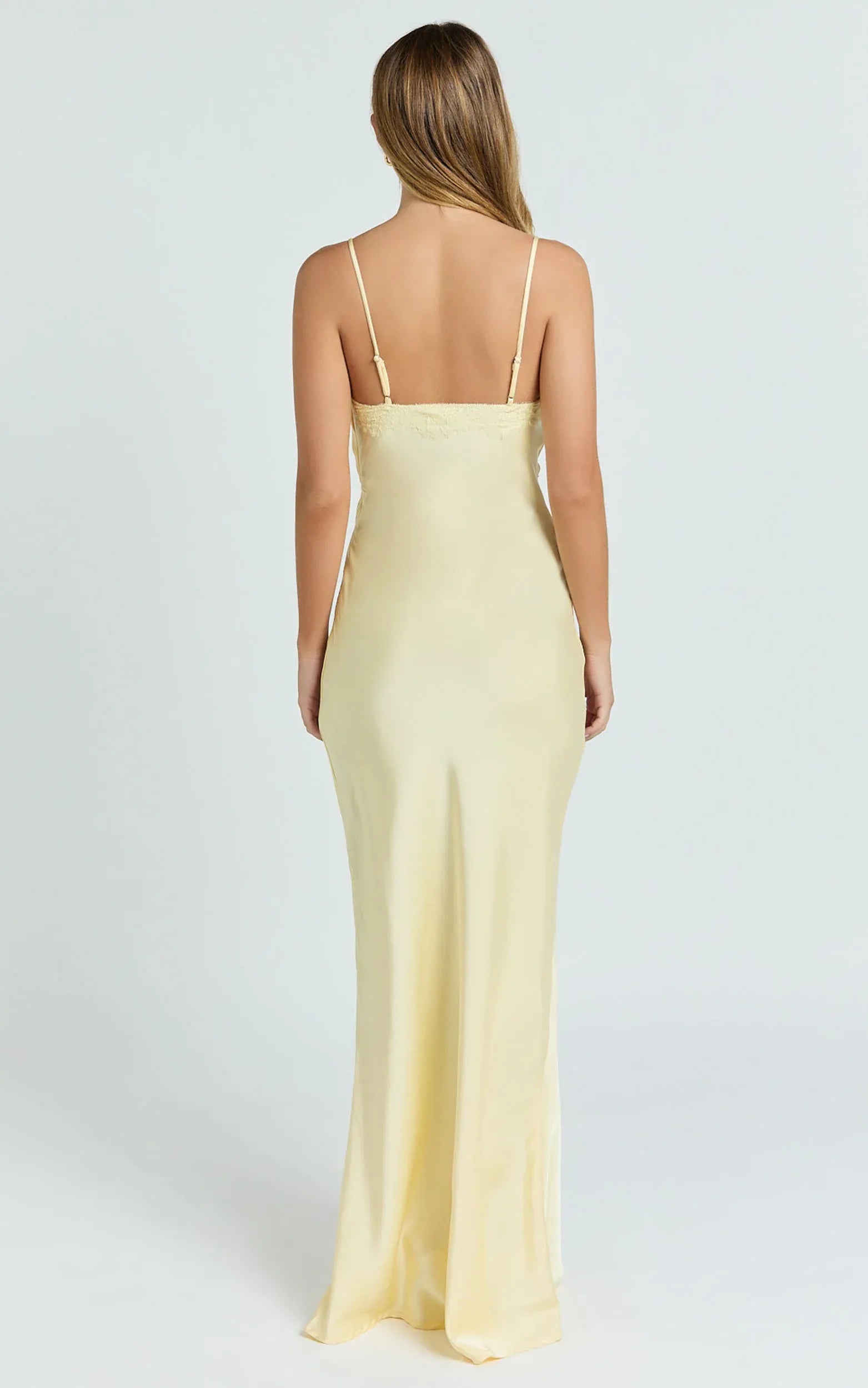 Romantic Mermaid Plunge Neck Sleeveless Lace Trimmed Floor Length Plus Size Evening Dress