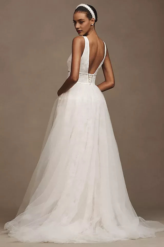 Romantic A Line Deep V Neck Sleeveless Tulle Open Back Floor Length Wedding Dress