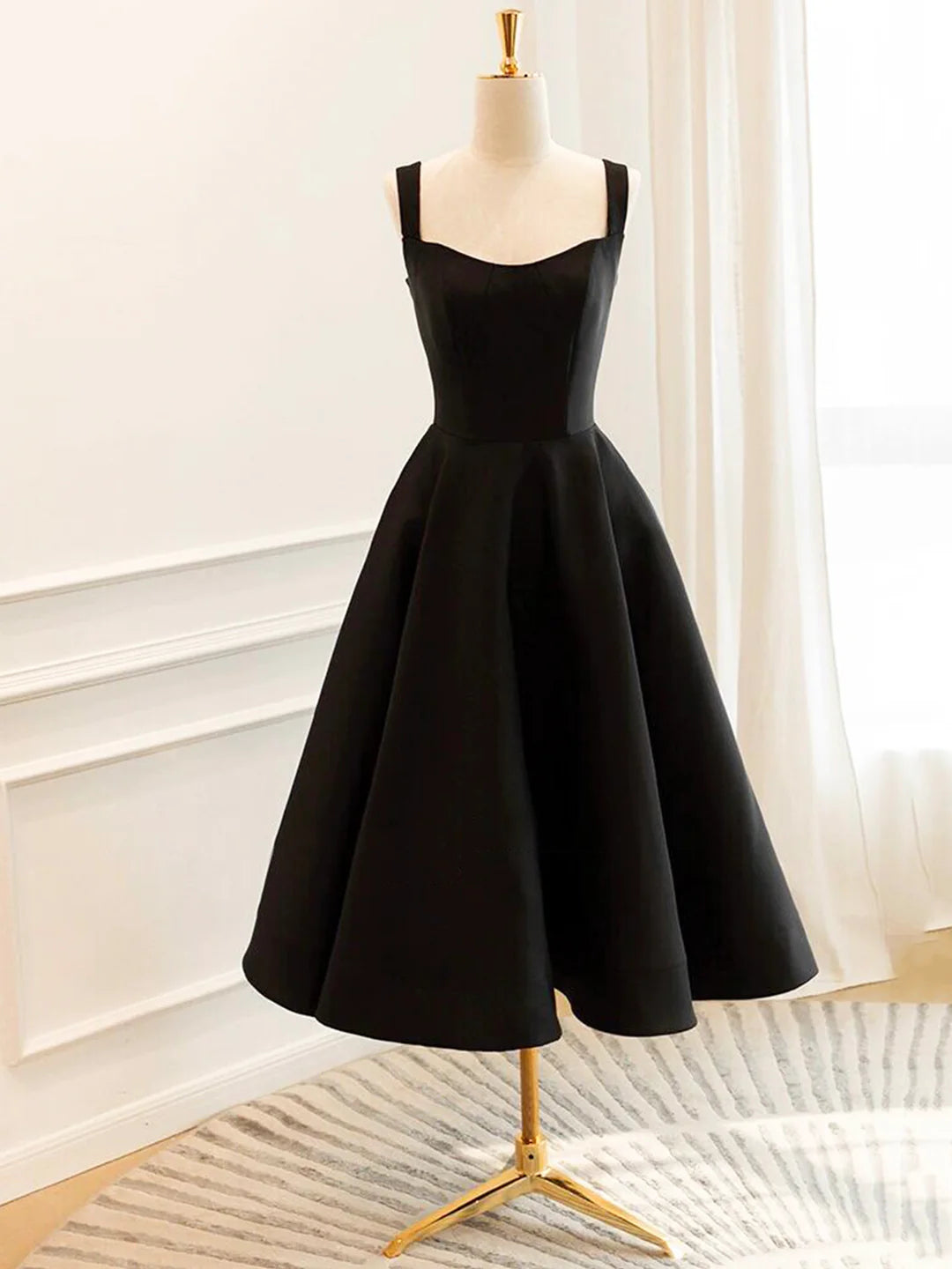 Satin Black Short Prom Dress Simple A-Line Evening Party Dress Homecoming Dresses