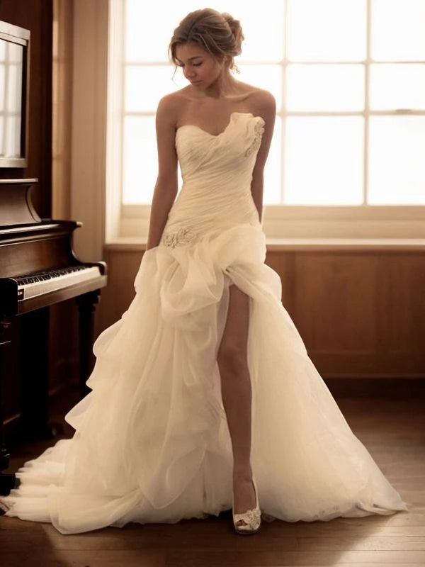 Sleeveless Ball Gown Organza Sweetheart Sweep Train With Beading Wedding Dresses