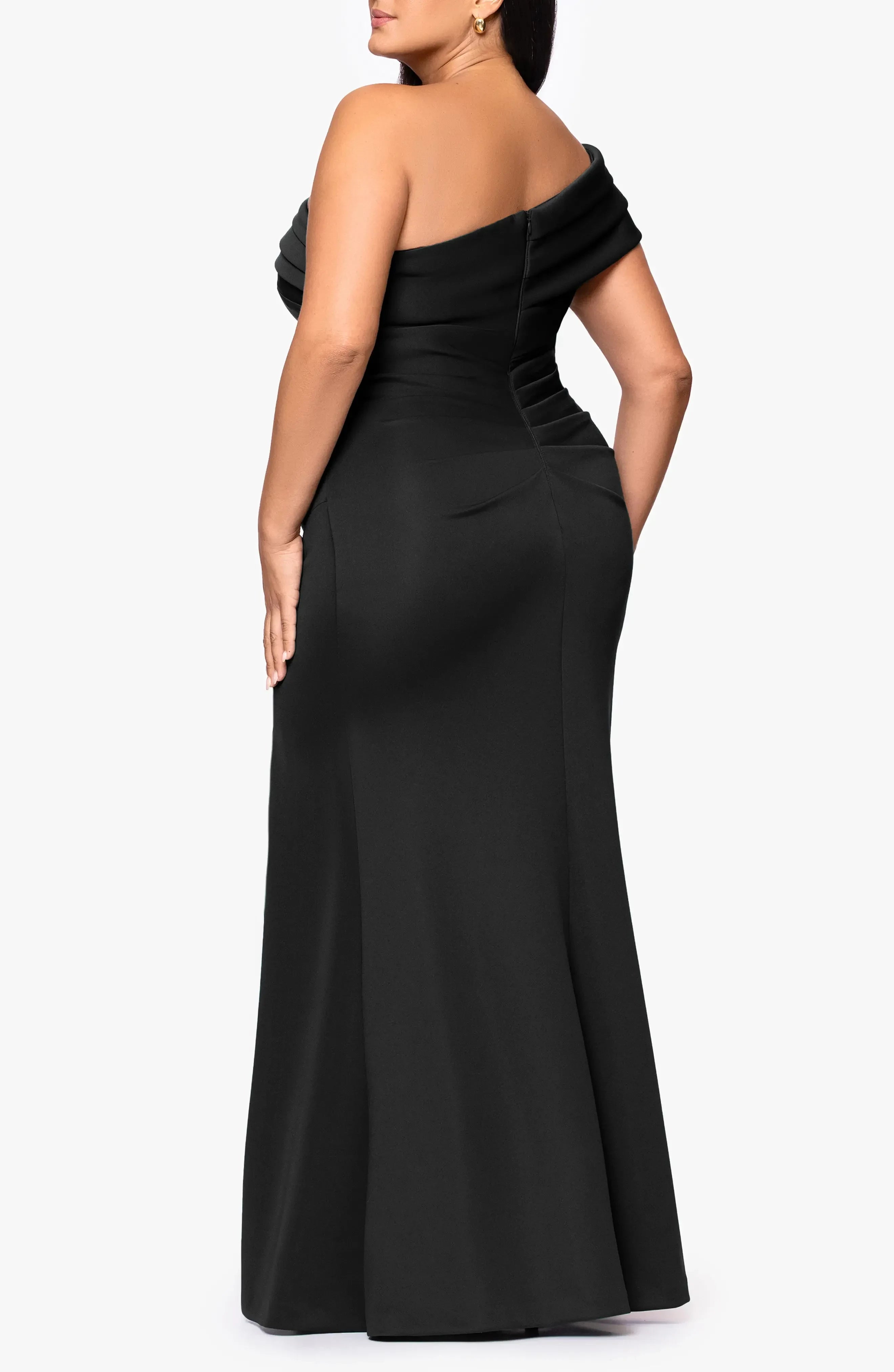 Sophisticated Plus Size Mermaid Off Shoulder Sleeveless Ruched Back Floor Length Evening Dress