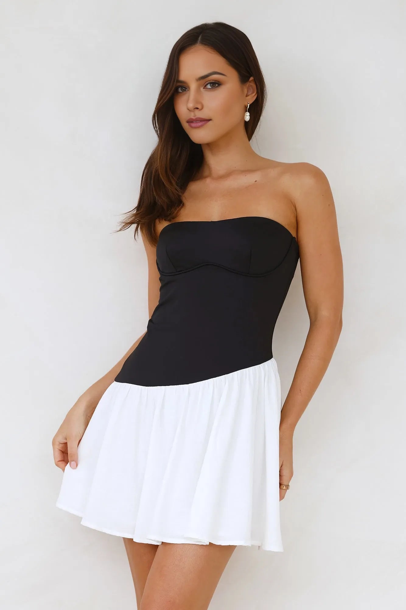 Strapless Sleeveless A-Line Romantic Off the shoulder Short Homecoming Dress Custom For Ladies