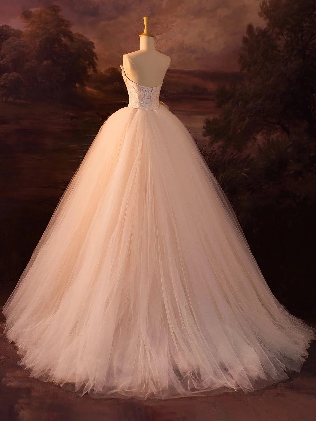 Strapless Tulle Long Champagne Prom Dress Beautiful A-Line Formal Evening Dress Wedding Dresses