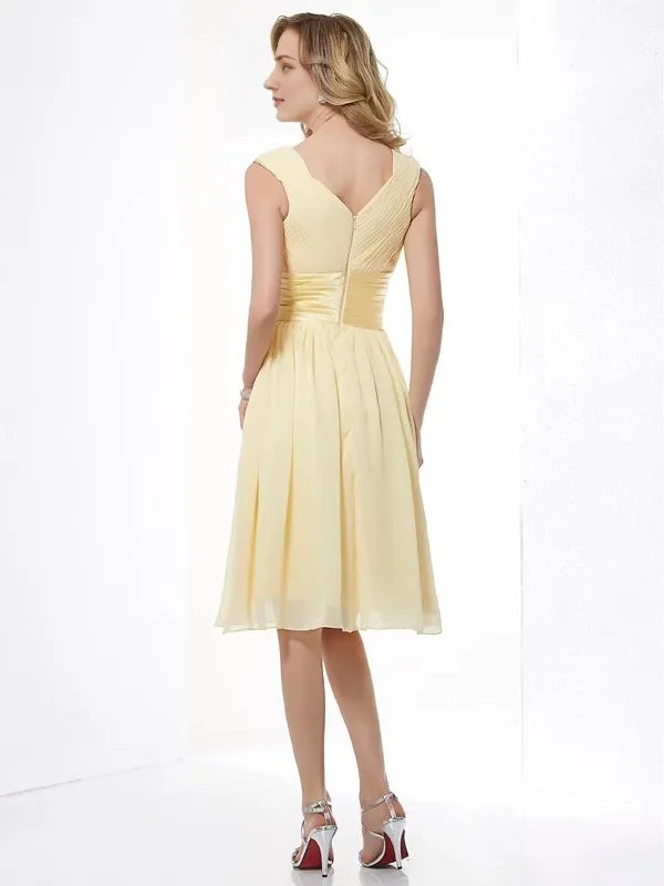 Straps Sleeveless Chiffon Knee-Length With Pleats Bridesmaid Dresses