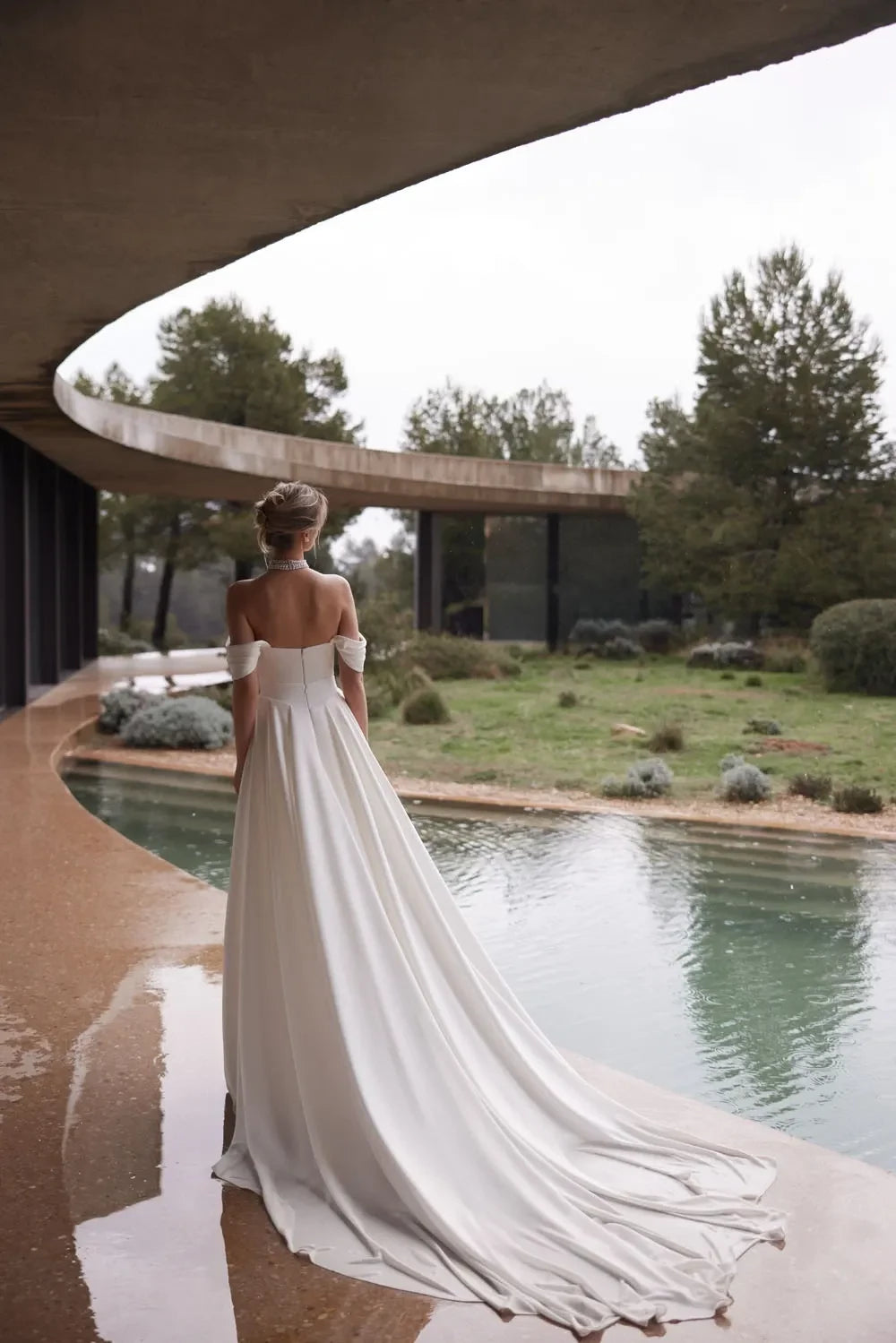 Striking Off Shoulder Trumpet Ruched Zip Back Train Length Wedding Dress