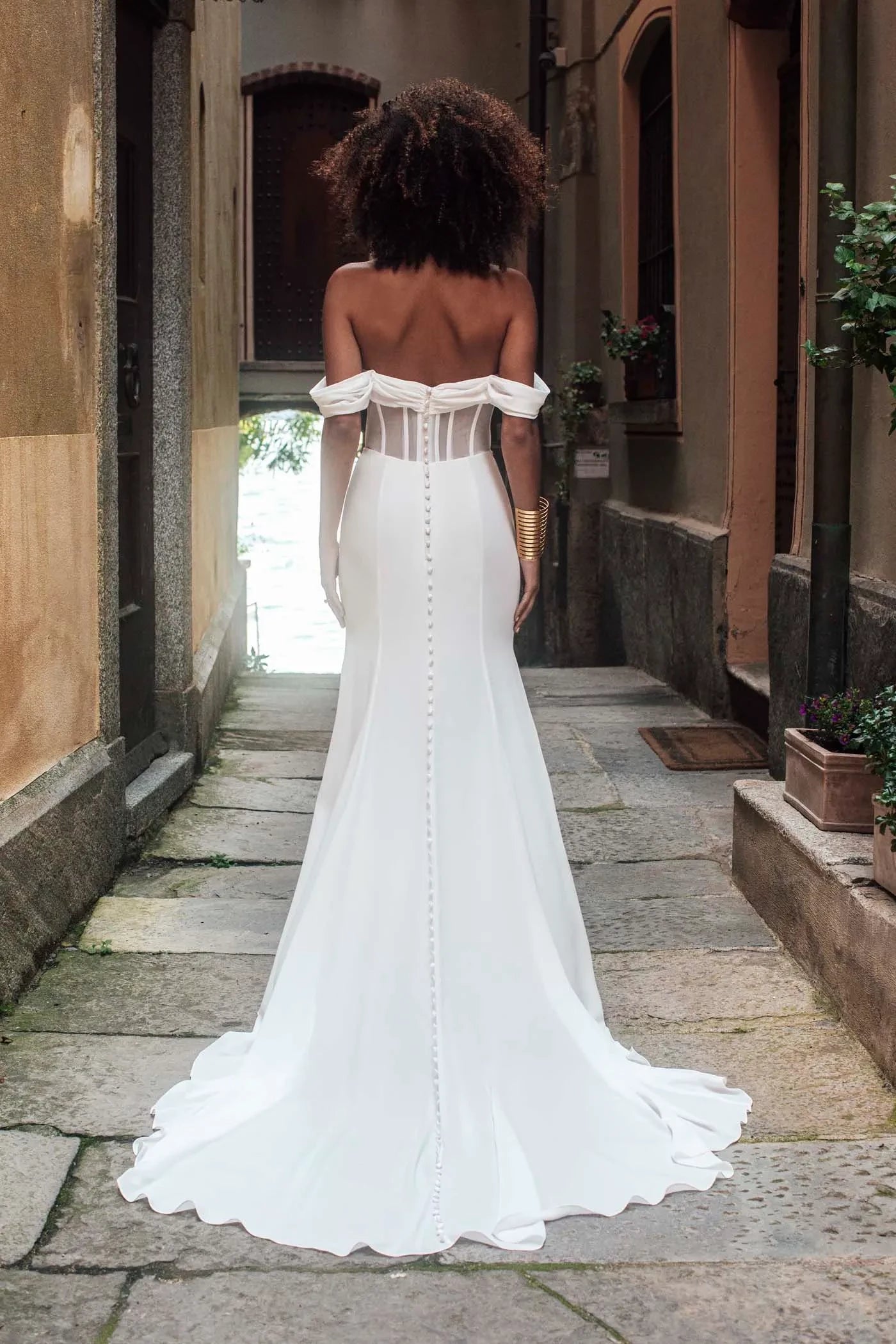 Striking Trumpet Sweetheart Neckline Off Shoulder Button Back Floor Length Wedding Dress